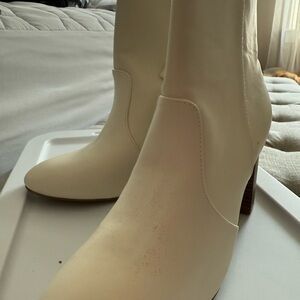 Old Navy Cream Heeled Boots